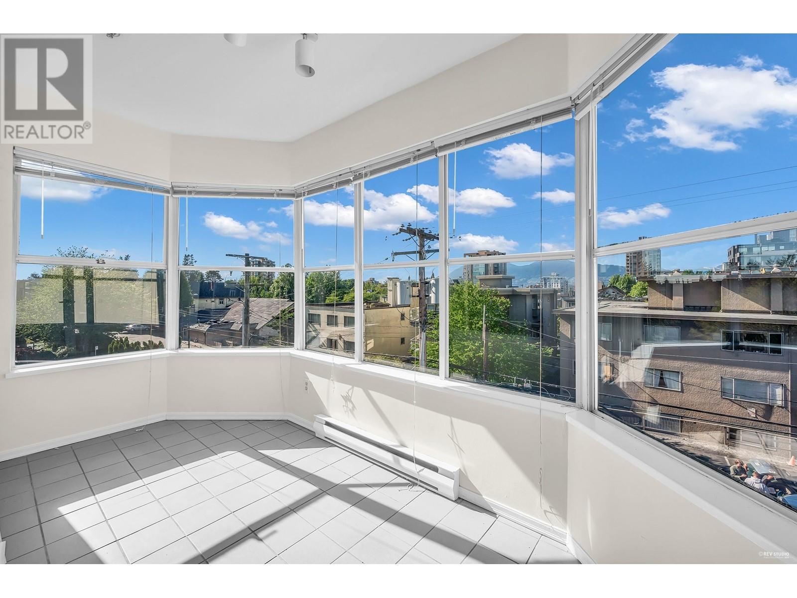 402-1575 W 12TH AVENUE, Vancouver real estate listing R3006727 for sale