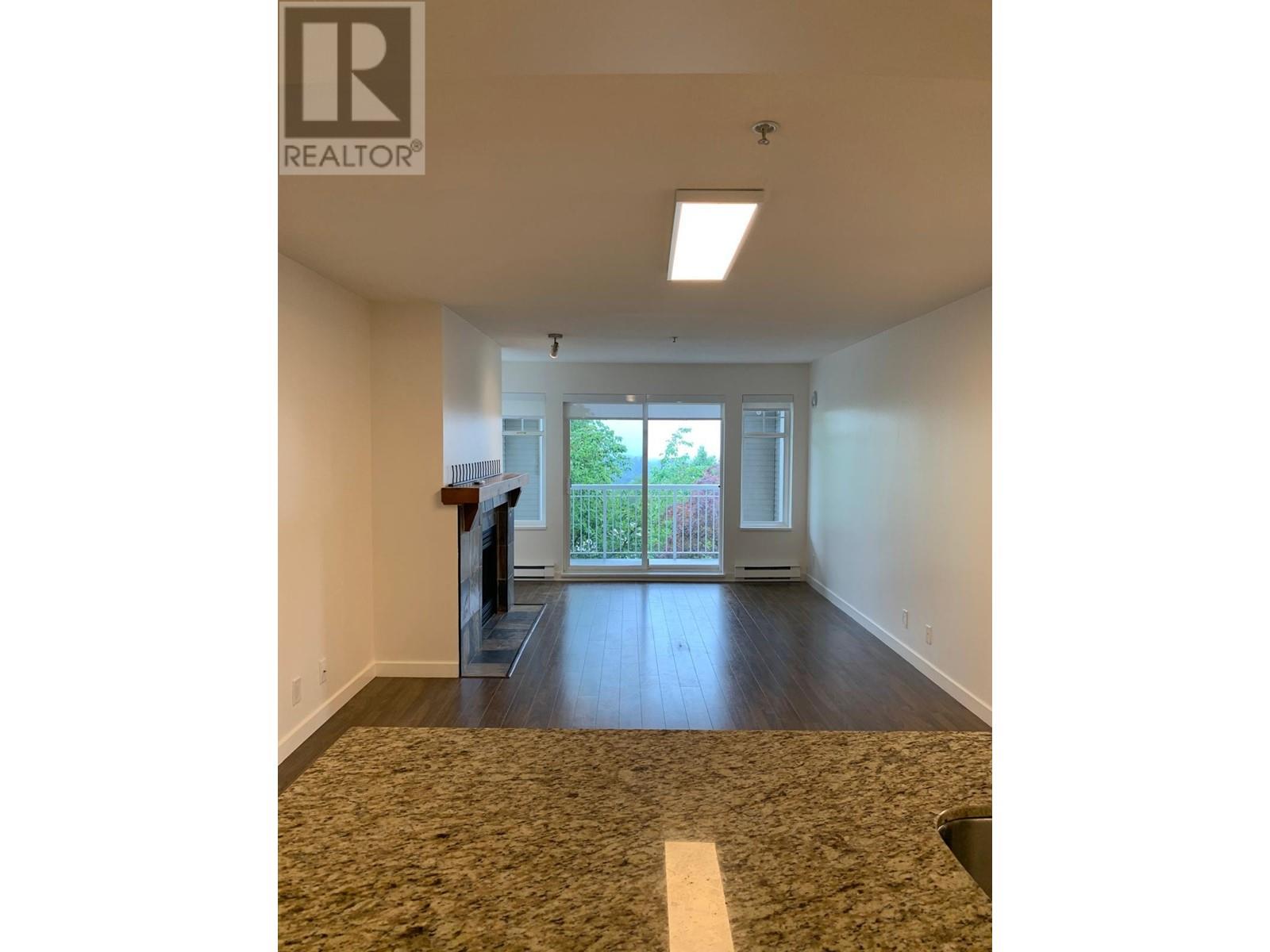 202 1432 Parkway Boulevard, Coquitlam, British Columbia  V3E 3J6 - Photo 4 - R3006729