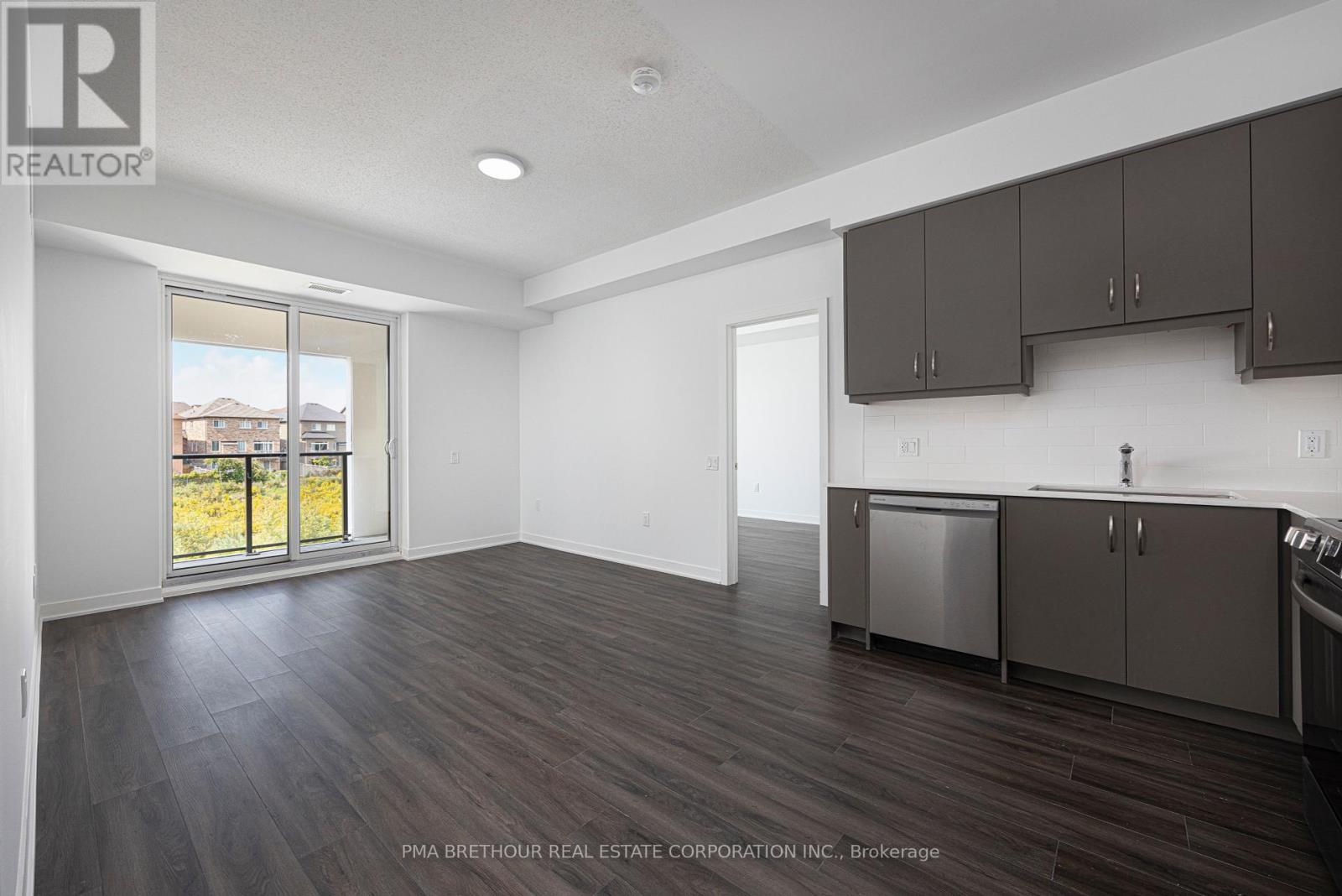 317 - 385 ARCTIC RED DRIVE, Oshawa, Ontario