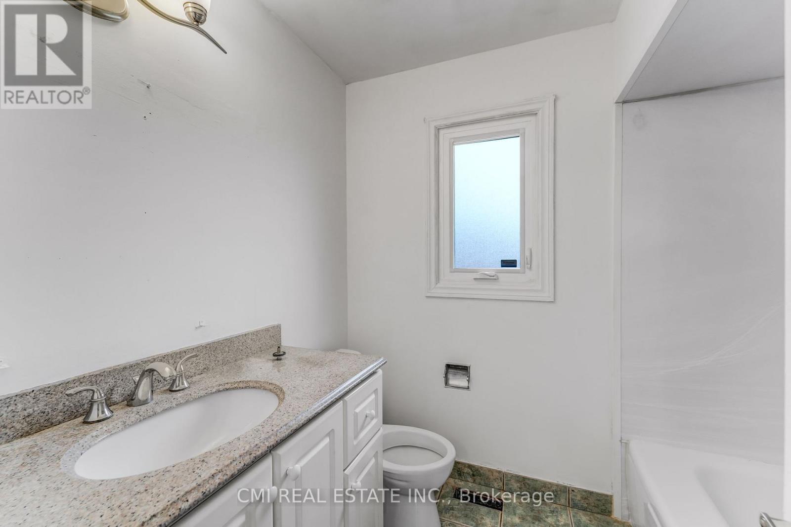 109 Valleymede Drive, Richmond Hill, Ontario  L4B 1T6 - Photo 31 - N12171000