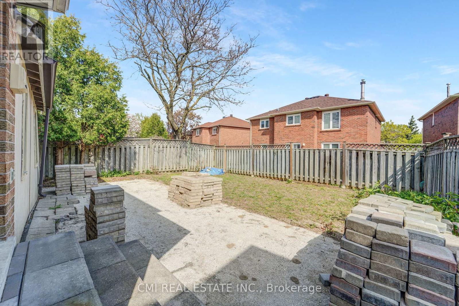 109 Valleymede Drive, Richmond Hill, Ontario  L4B 1T6 - Photo 38 - N12171000
