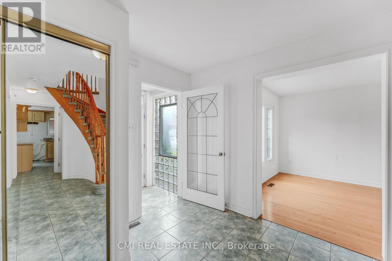 109 Valleymede Drive, Richmond Hill, Ontario  L4B 1T6 - Photo 7 - N12171000