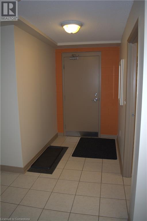 271 Lester Street Unit# 102, Waterloo, Ontario  N2L 3W6 - Photo 8 - 40725150