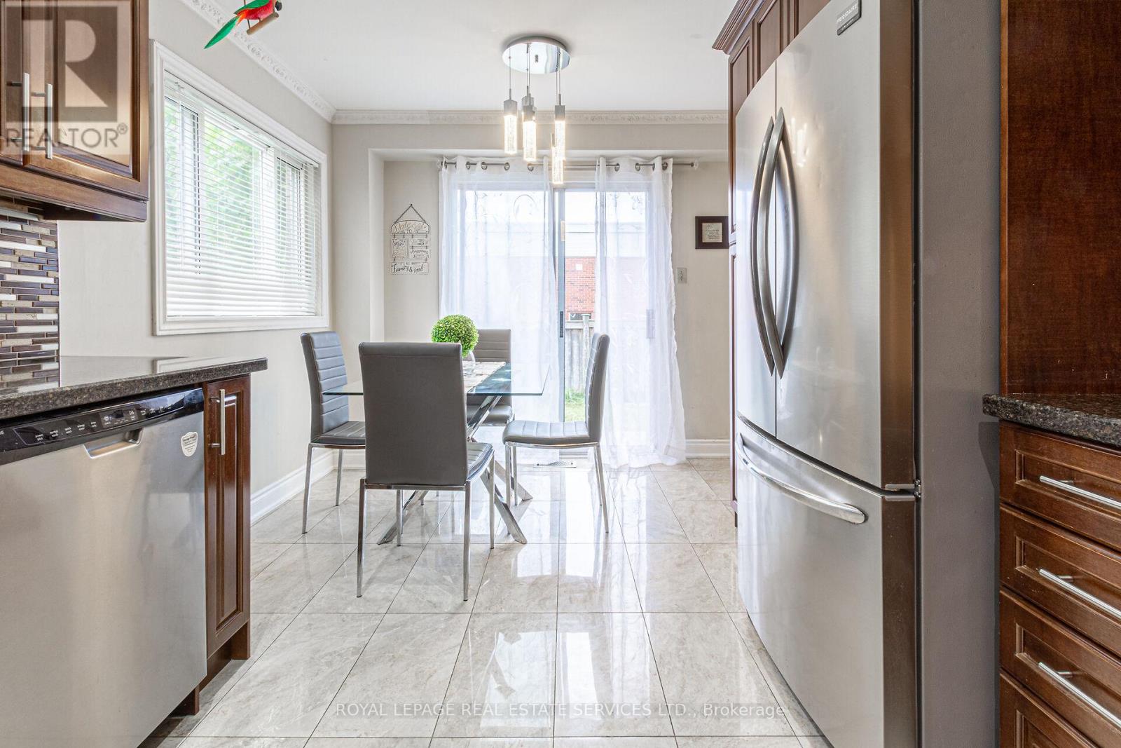 1536 Kirkrow Crescent, Mississauga, Ontario  L5M 3Y8 - Photo 10 - W12171012