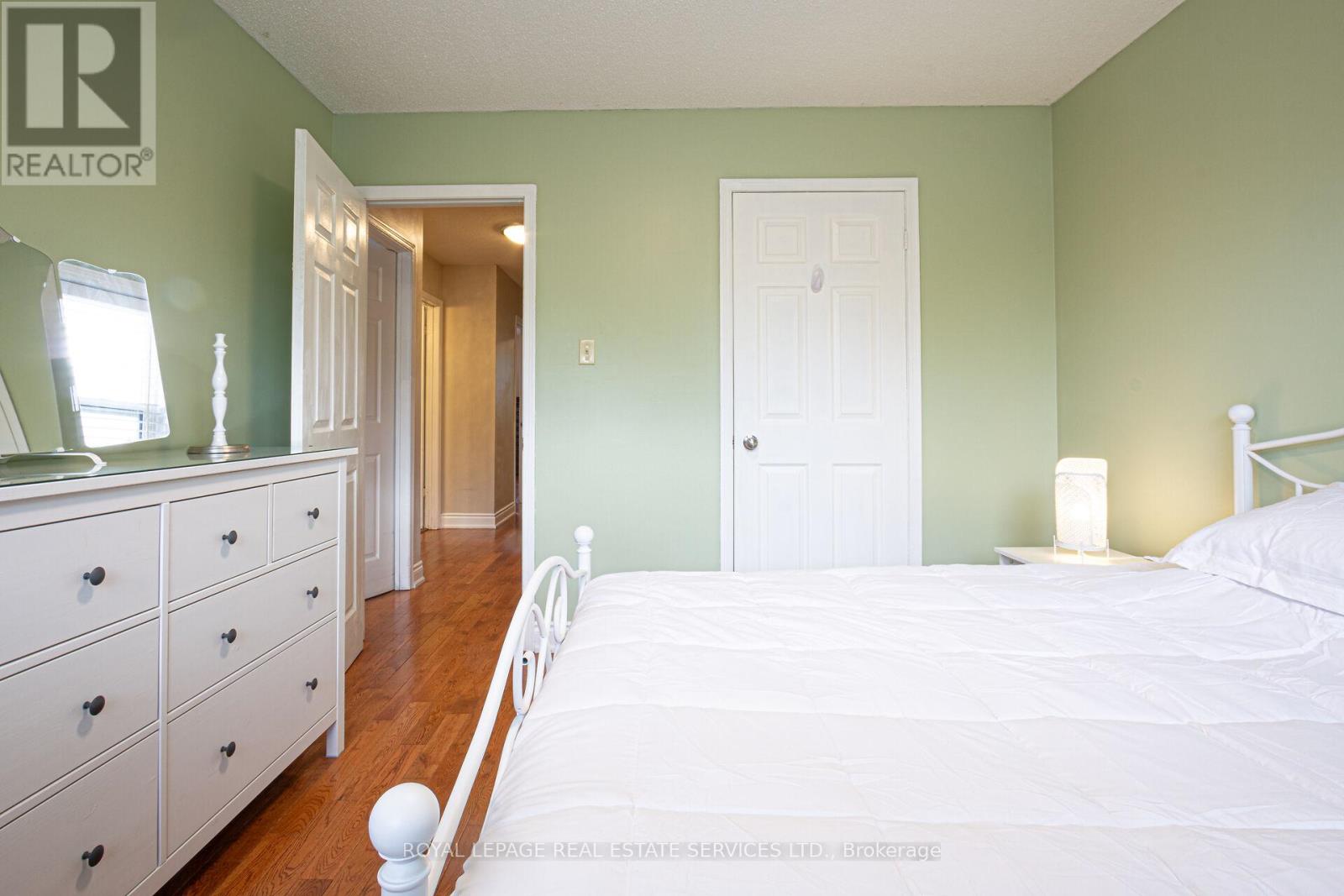 1536 Kirkrow Crescent, Mississauga, Ontario  L5M 3Y8 - Photo 19 - W12171012