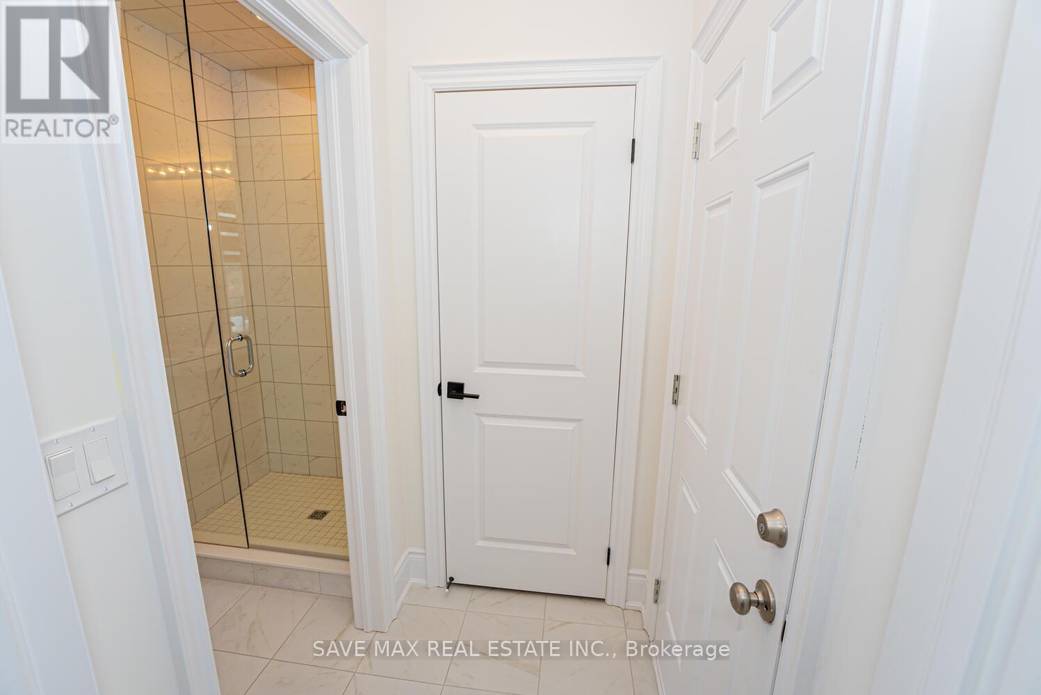 23 Paradox Street, Vaughan, Ontario  L4L 1A7 - Photo 10 - N12171020