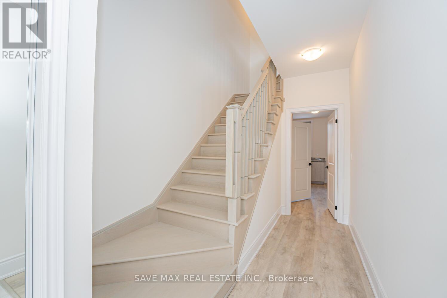 23 Paradox Street, Vaughan, Ontario  L4L 1A7 - Photo 14 - N12171020