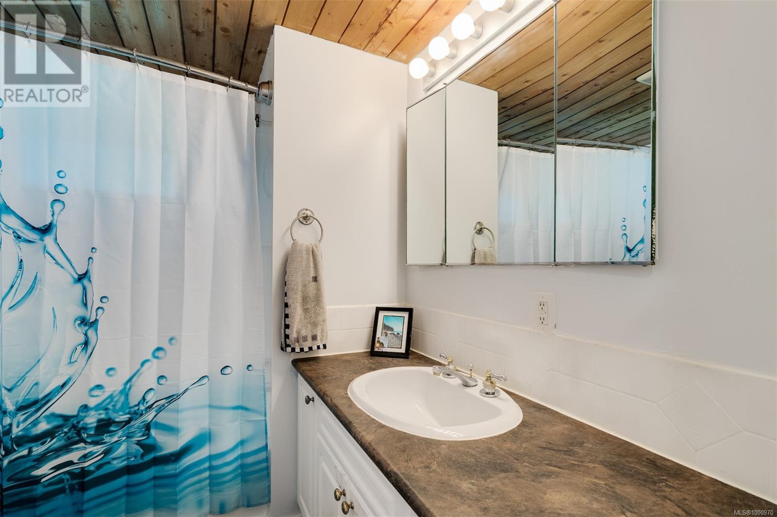 Property at 3316 Lodmell Rd image 4