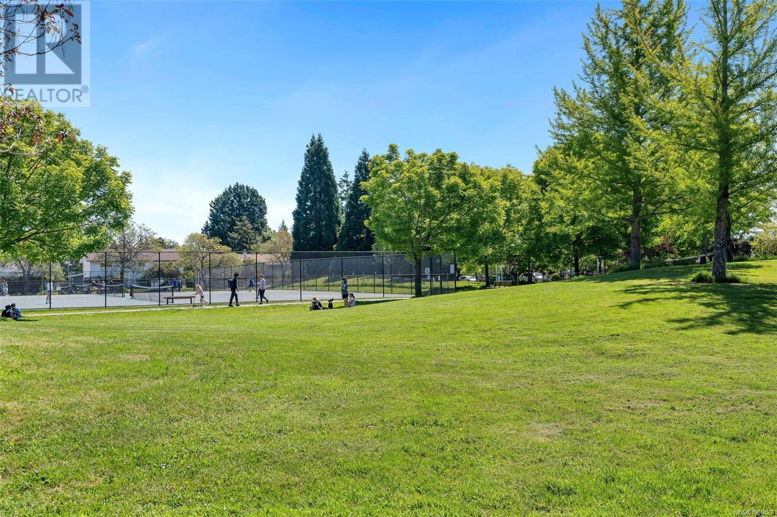 1736 Feltham Rd, Saanich, British Columbia  V8N 2A3 - Photo 47 - 1000427