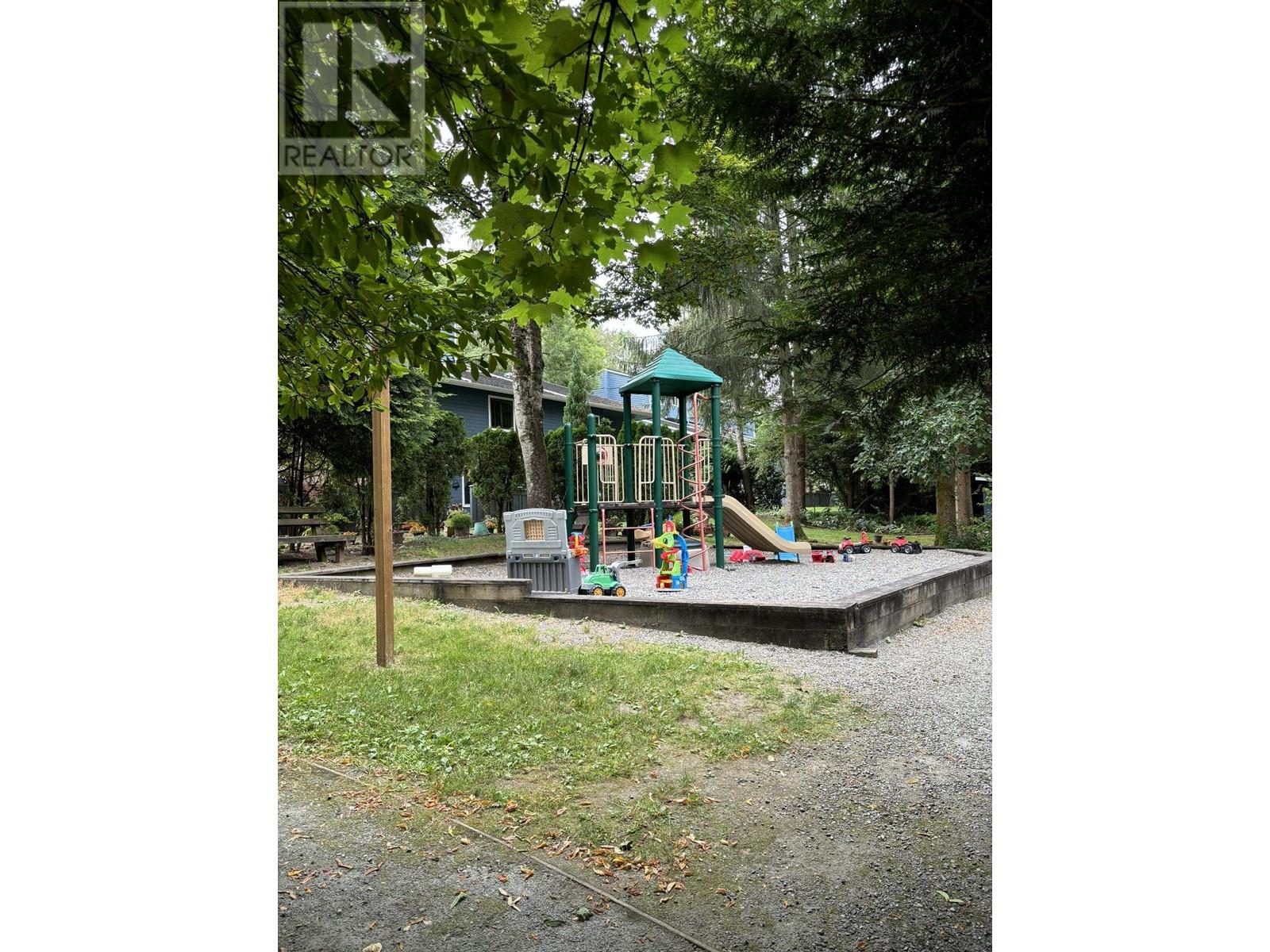 8238 Amberwood Place, Burnaby, British Columbia  V5A 3V2 - Photo 32 - R2995504