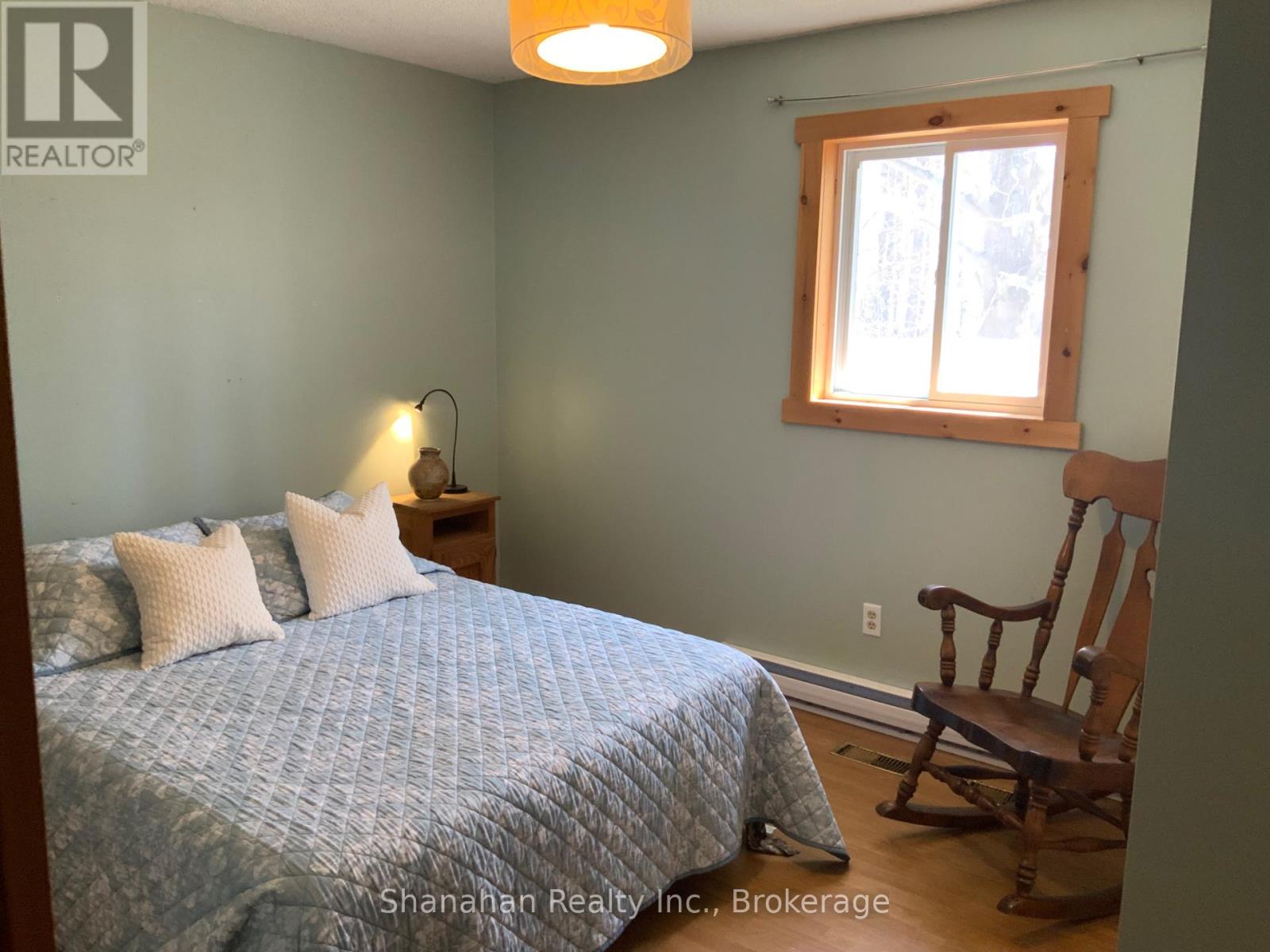 46 Maple Golf Crescent, Northern Bruce Peninsula, Ontario  N0H 2R0 - Photo 16 - X12055599