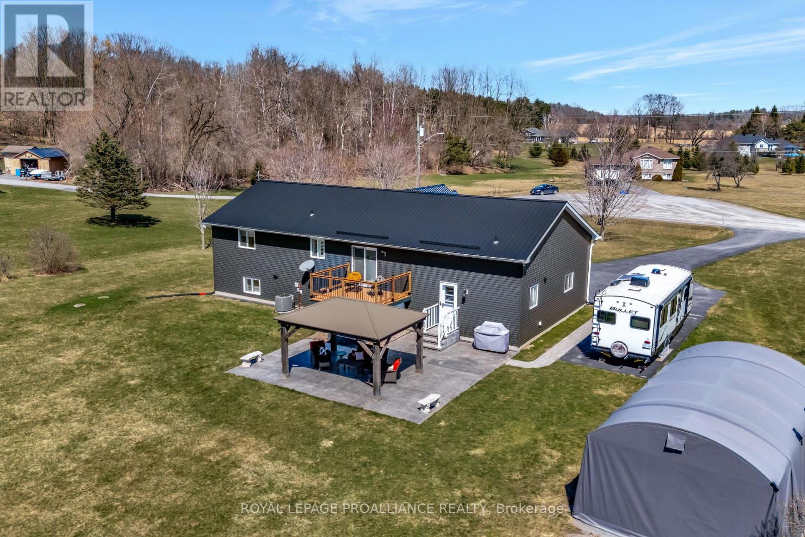 110 Dor-Ann Drive, Quinte West, Ontario  K0K 2C0 - Photo 7 - X12171076