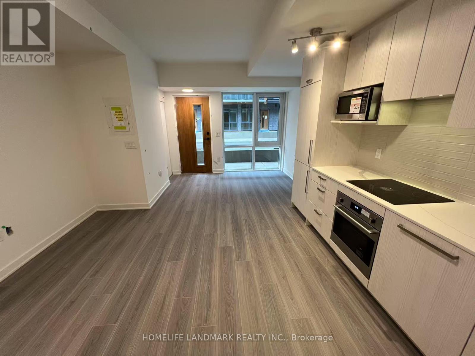 Unit.149 - 65 Curlew Drive, Toronto, Ontario  M3A 2P8 - Photo 2 - C12170662