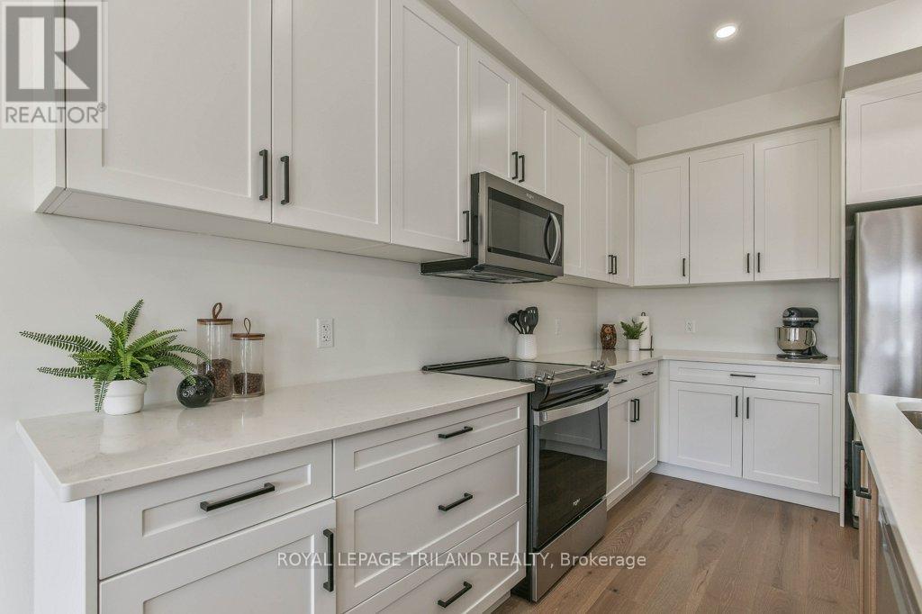 6713 Hayward Drive, London South, Ontario  N6P 0H7 - Photo 11 - X12171046