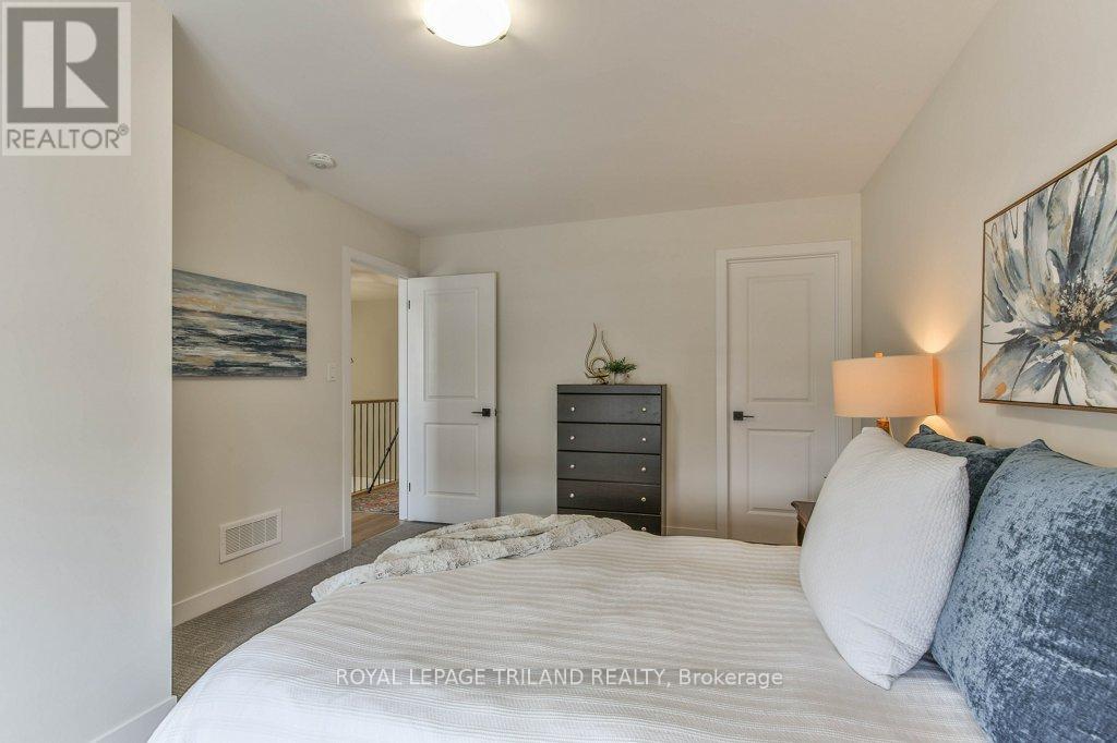6713 Hayward Drive, London South, Ontario  N6P 0H7 - Photo 27 - X12171046