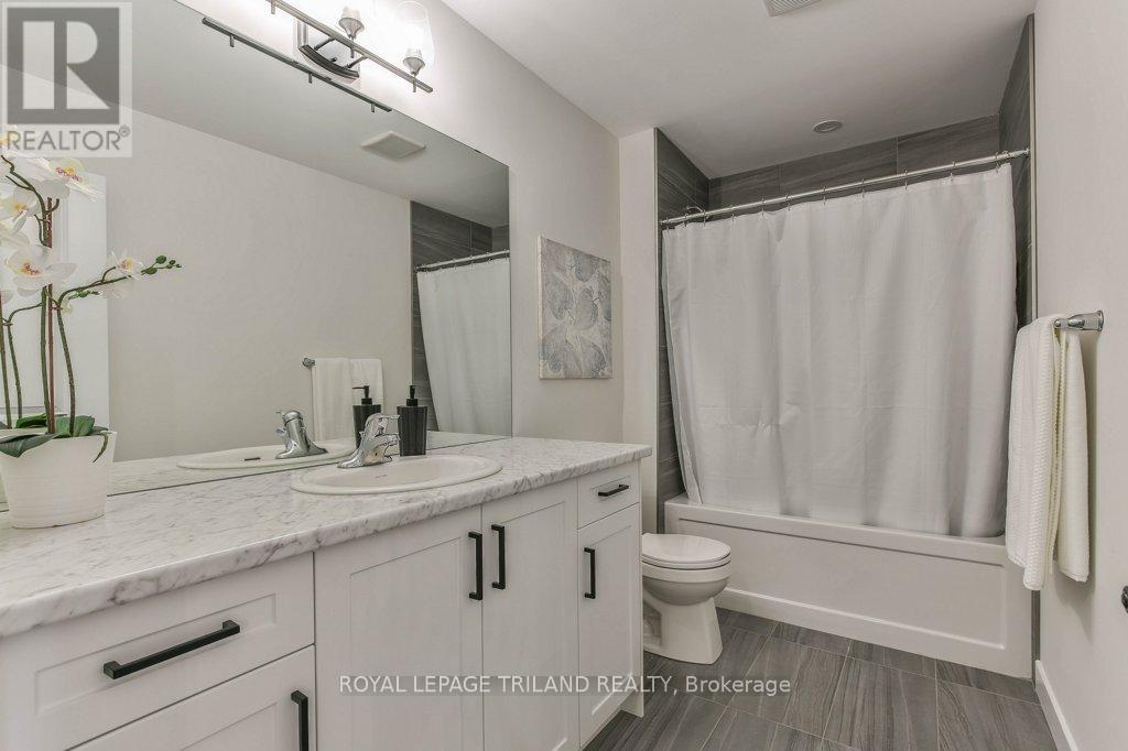 6713 Hayward Drive, London South, Ontario  N6P 0H7 - Photo 30 - X12171046
