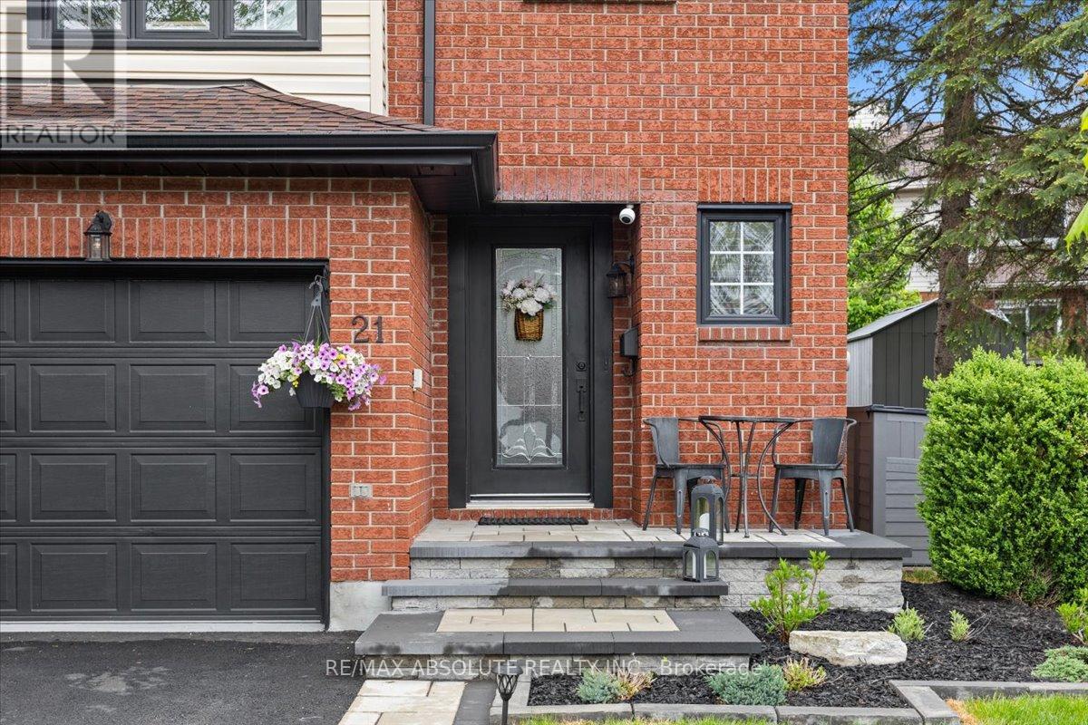 21 Cedarock Drive, Ottawa, Ontario  K2M 2H6 - Photo 3 - X12171042