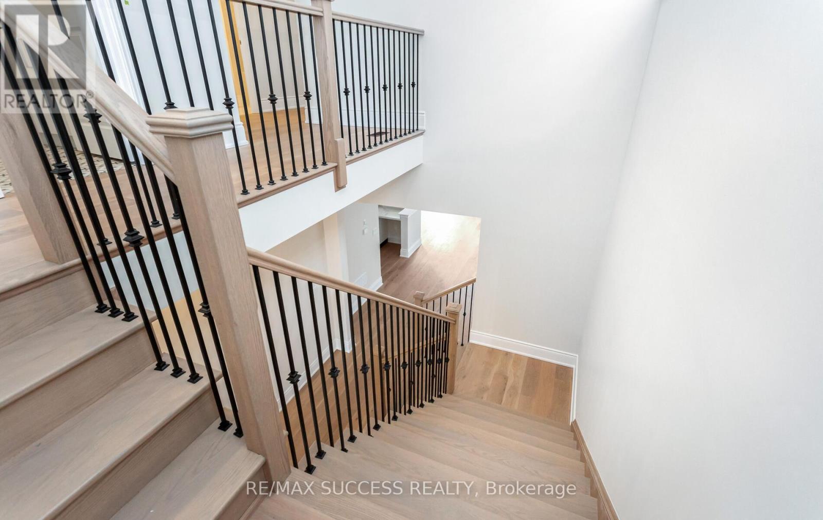 1323 Pelican Pass Place N, Oakville, Ontario  L6H 6Z7 - Photo 22 - W12063143