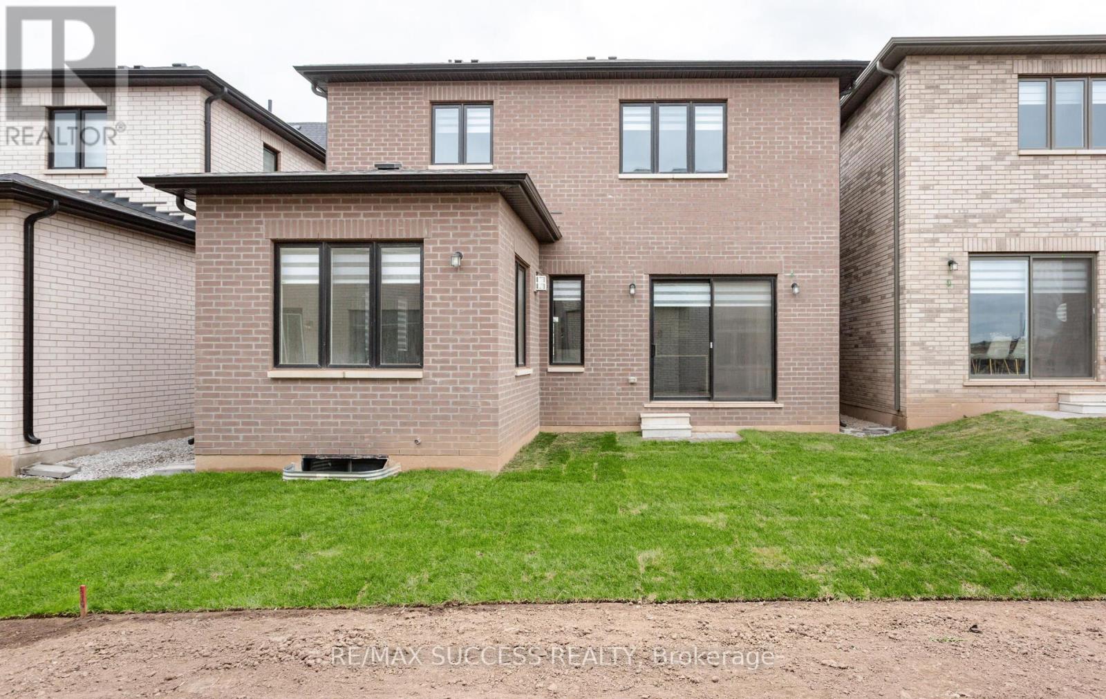 1323 Pelican Pass Place N, Oakville, Ontario  L6H 6Z7 - Photo 47 - W12063143