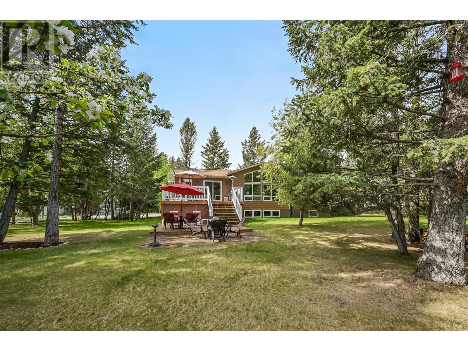 4452 Columbia View Road, Columbia Lake, British Columbia  V0B 1L2 - Photo 4 - 10349099