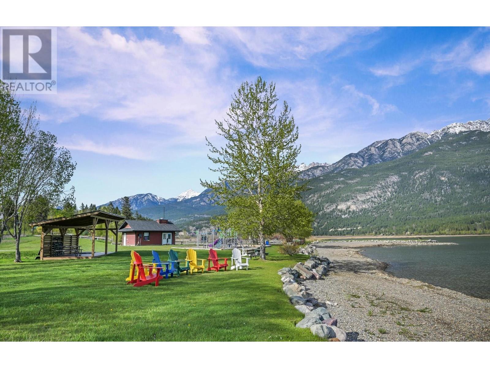 4452 Columbia View Road, Columbia Lake, British Columbia  V0B 1L2 - Photo 8 - 10349099