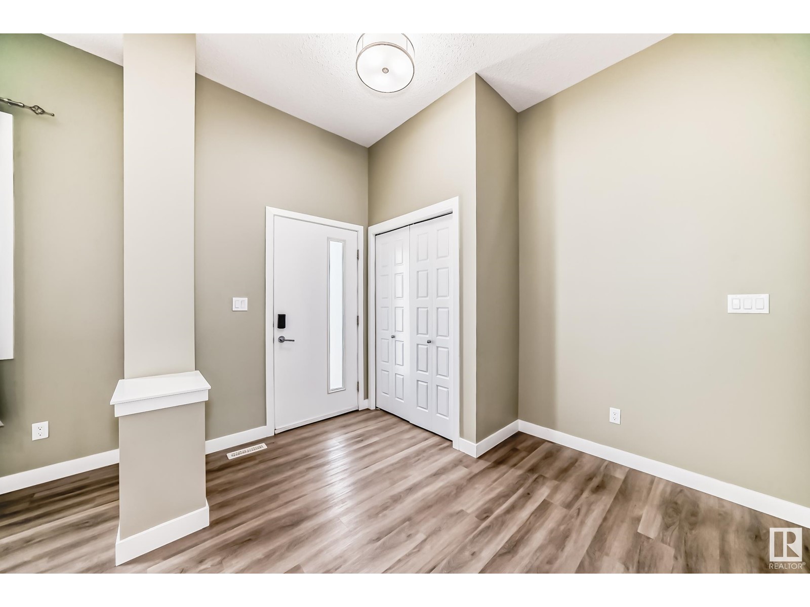 5213 Edgemont Bv Nw Nw, Edmonton, Alberta  T6M 1J9 - Photo 3 - E4438351
