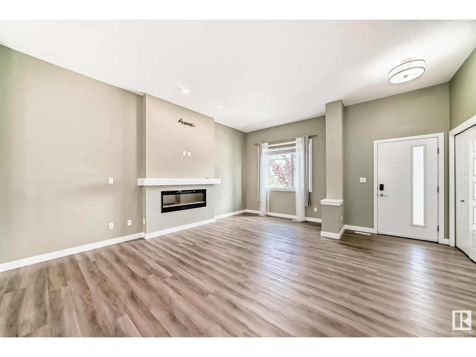 5213 Edgemont Bv Nw Nw, Edmonton, Alberta  T6M 1J9 - Photo 4 - E4438351