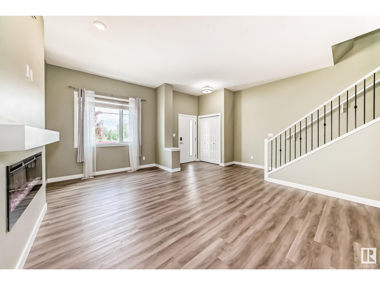 5213 Edgemont Bv Nw Nw, Edmonton, Alberta  T6M 1J9 - Photo 6 - E4438351