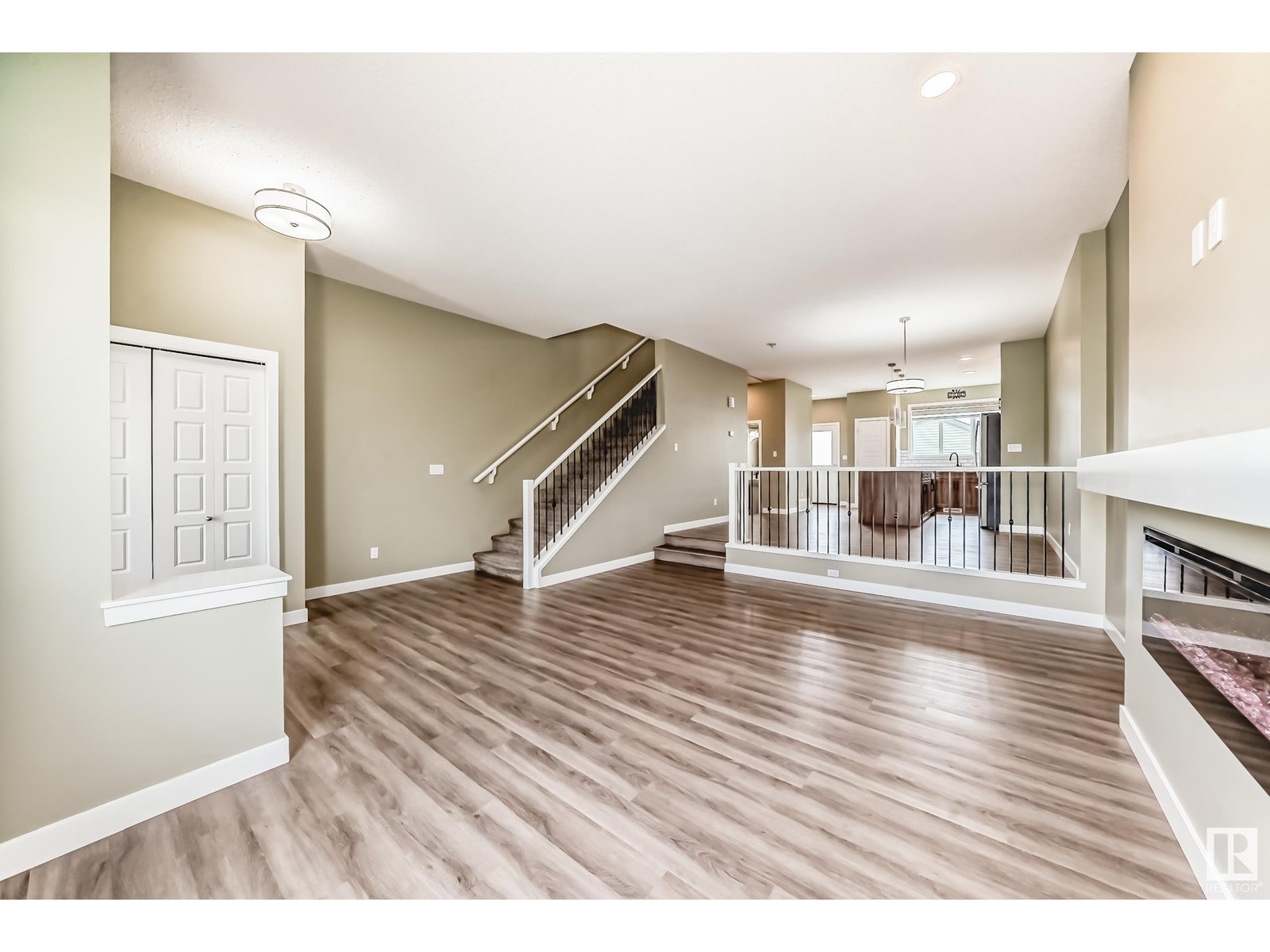 5213 Edgemont Bv Nw Nw, Edmonton, Alberta  T6M 1J9 - Photo 7 - E4438351