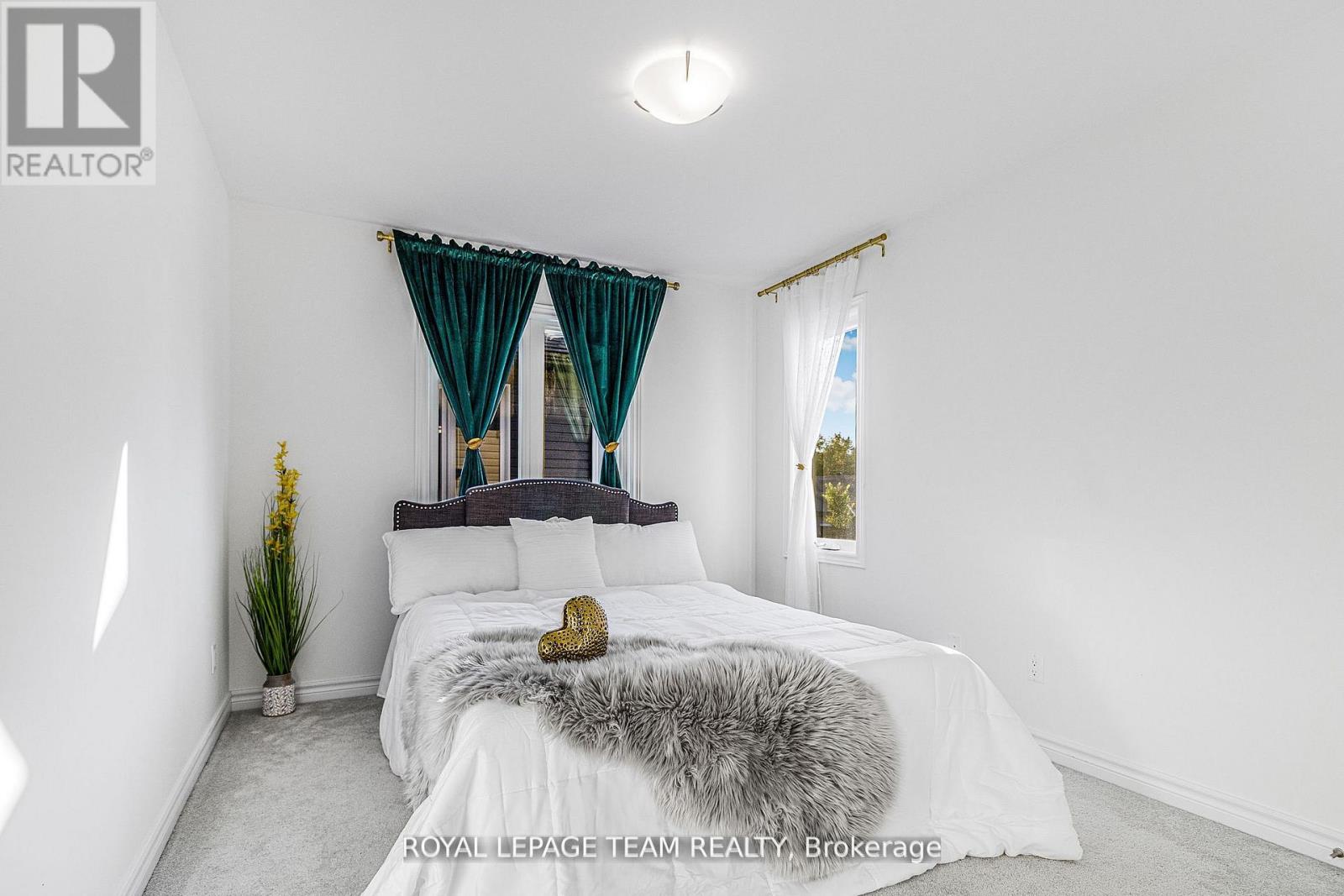 28 Seabert Drive, Arnprior, Ontario  K7S 0H9 - Photo 20 - X12171078