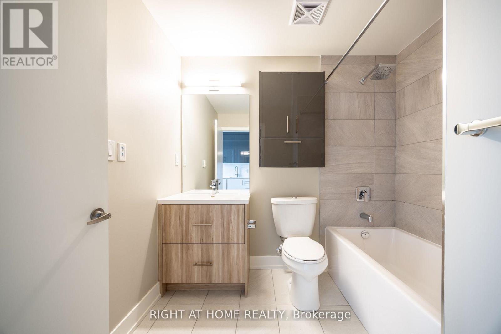 205 - 180 Fairview Mall Drive, Toronto, Ontario  M2J 0G4 - Photo 16 - C12171055