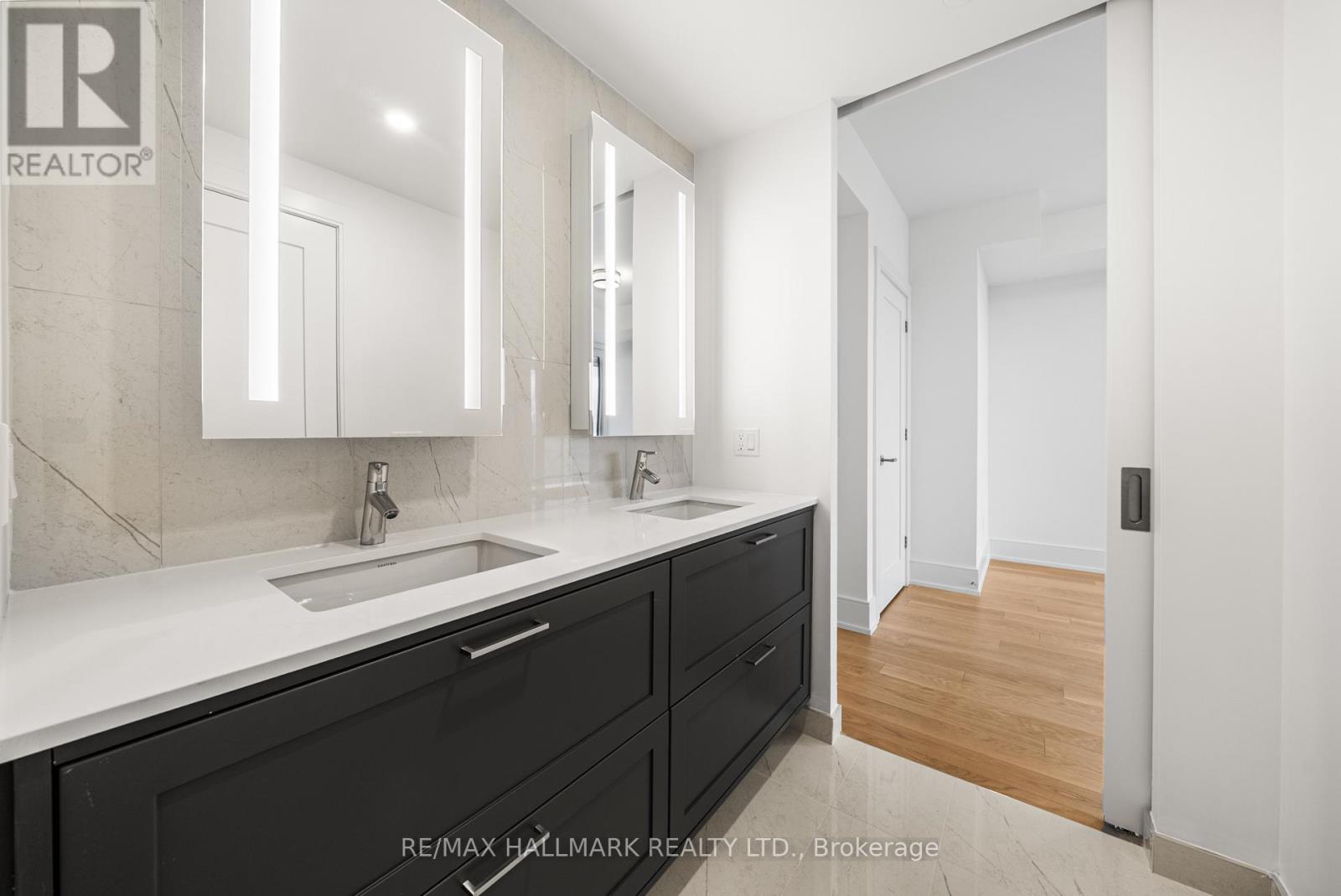 1710 - 10 Inn On The Park Drive, Toronto, Ontario  M3C 0P9 - Photo 23 - C12171061