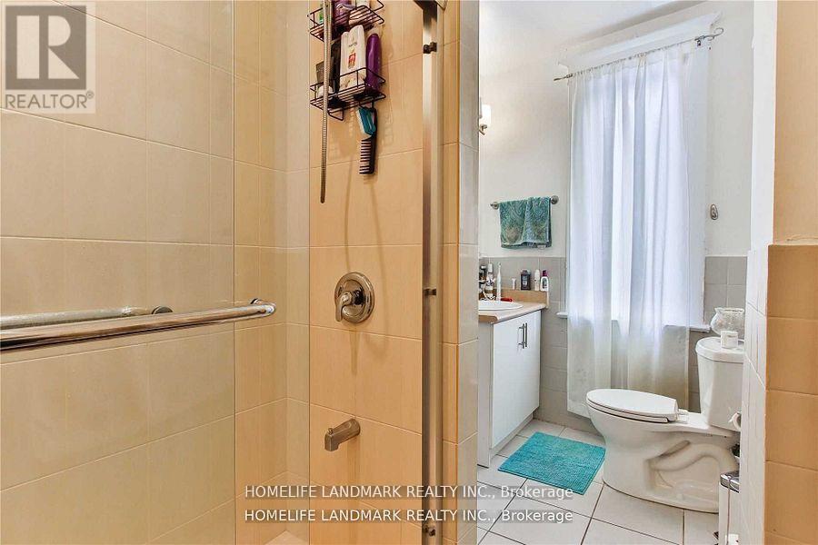 2607 Yonge Street, Toronto, Ontario  M4P 2J1 - Photo 16 - C12171077