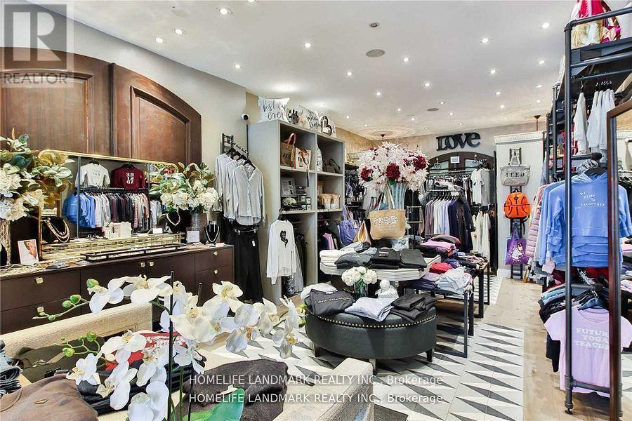 2607 Yonge Street, Toronto, Ontario  M4P 2J1 - Photo 6 - C12171077
