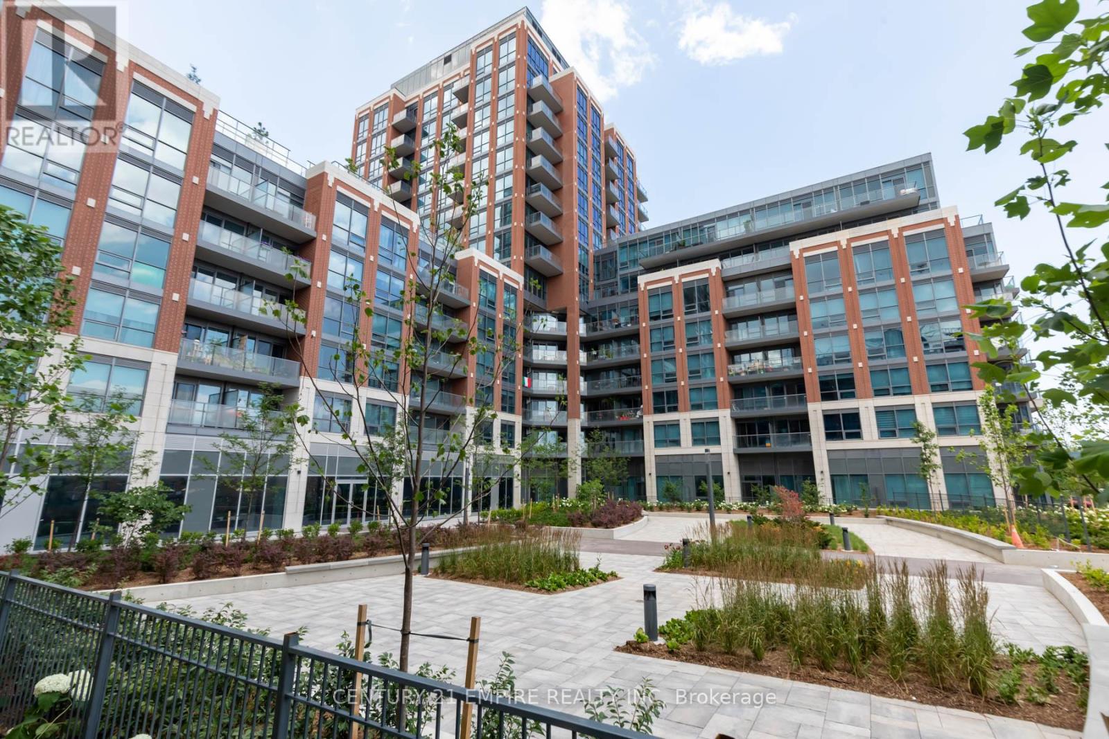 502 - 31 Tippett Road, Toronto, Ontario  M3H 0C8 - Photo 4 - C12171093