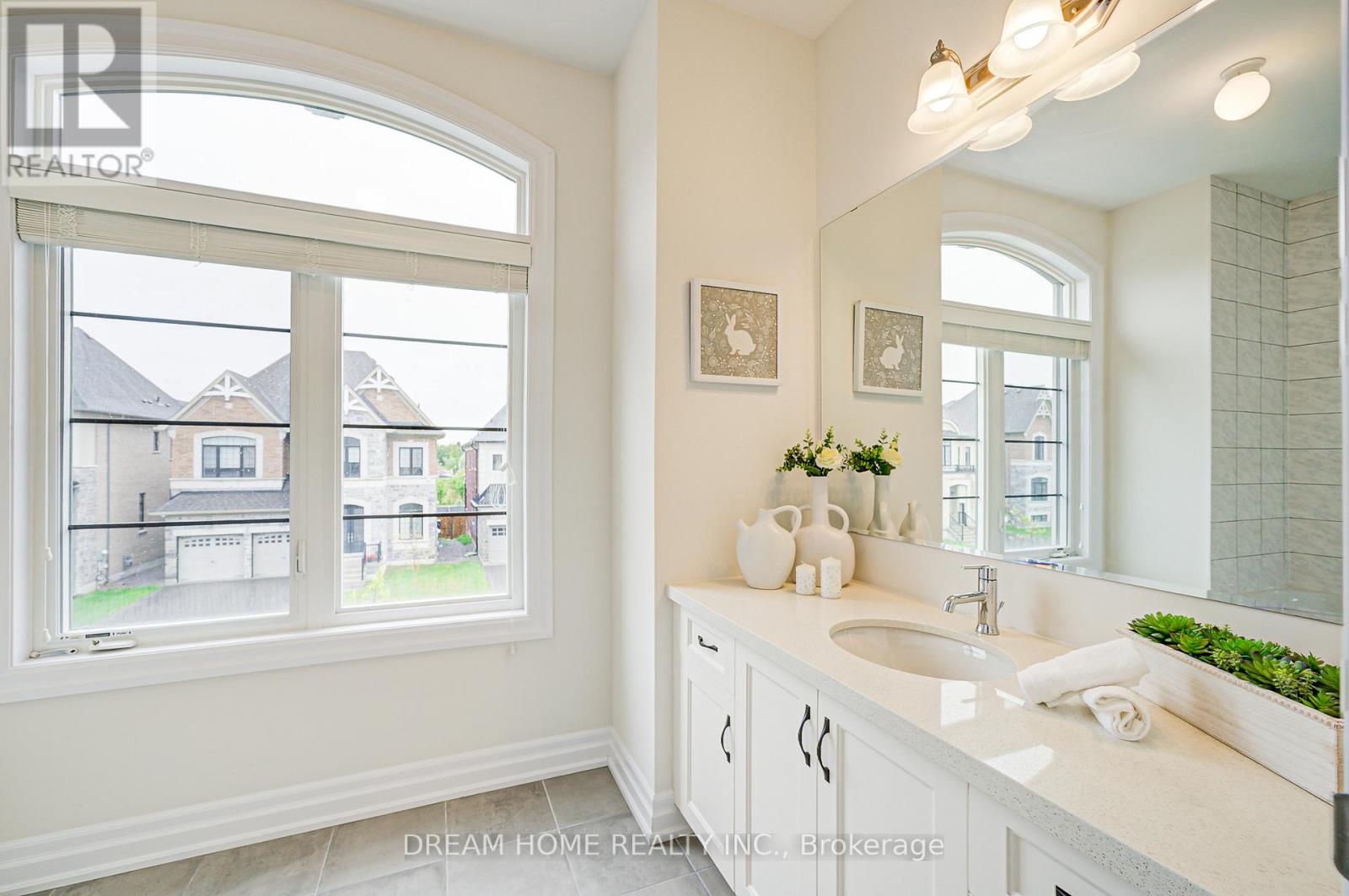 113 Botelho Circle, Aurora, Ontario  L4G 3X3 - Photo 41 - N12171054