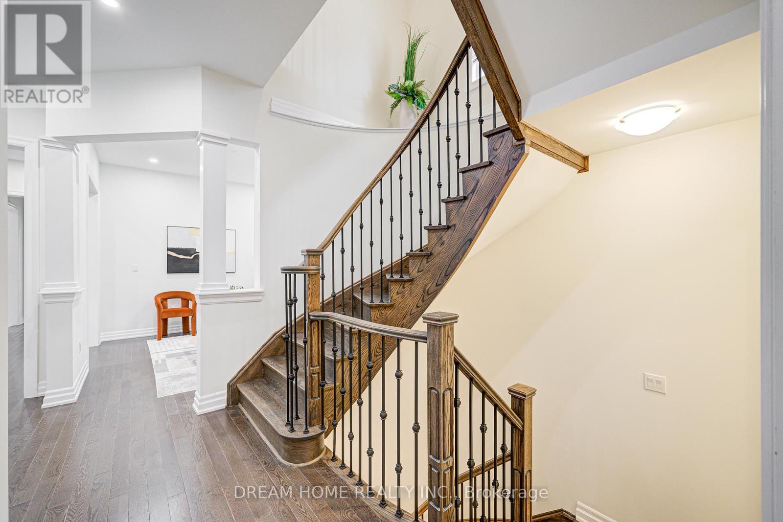 113 Botelho Circle, Aurora, Ontario  L4G 3X3 - Photo 6 - N12171054