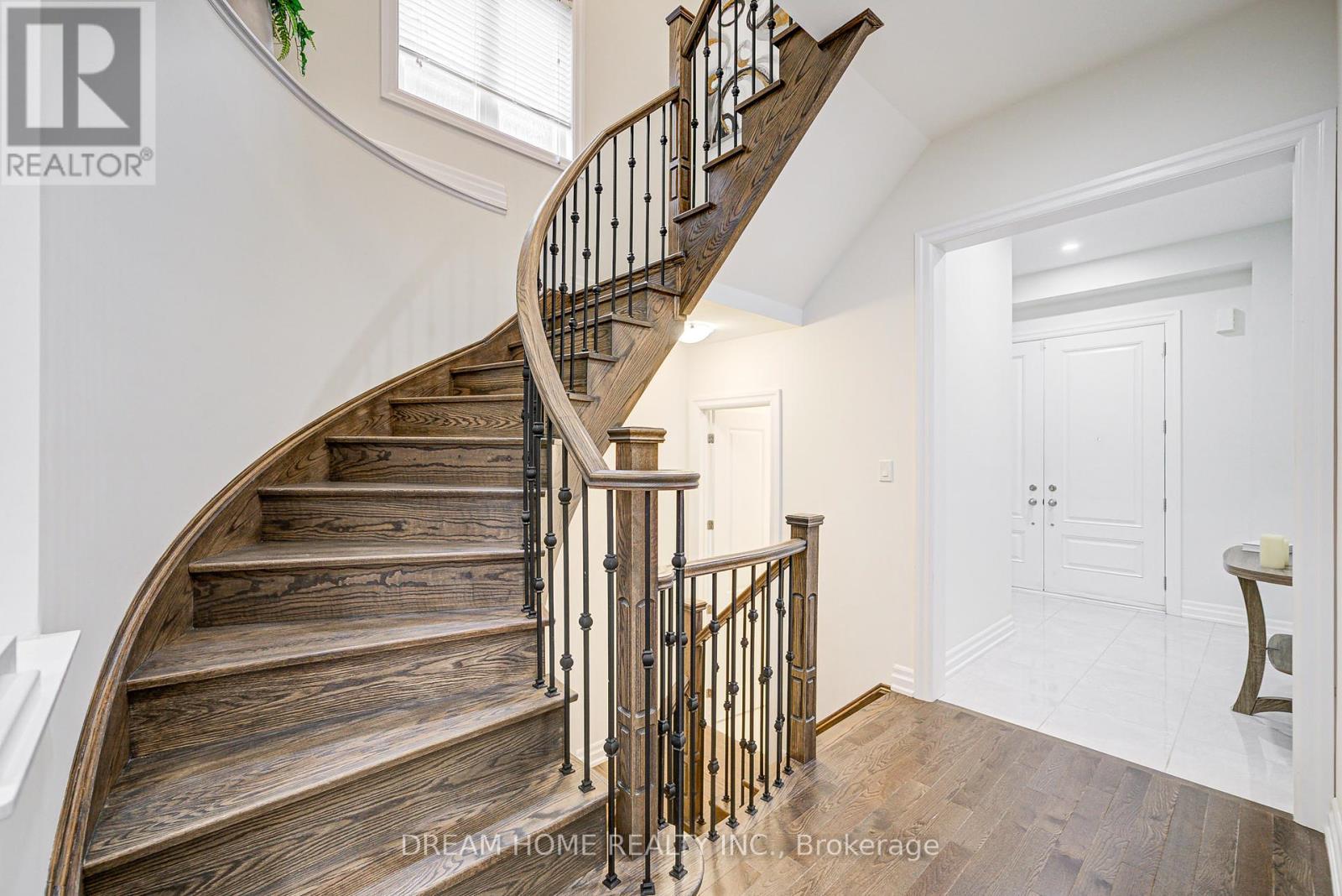 113 Botelho Circle, Aurora, Ontario  L4G 3X3 - Photo 7 - N12171054