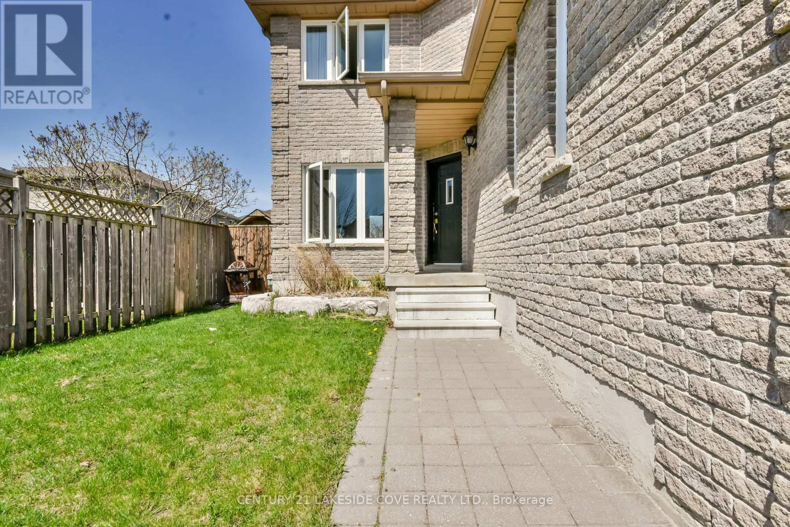 151 Raymond Crescent, Barrie, Ontario  L4N 0X7 - Photo 3 - S12117287