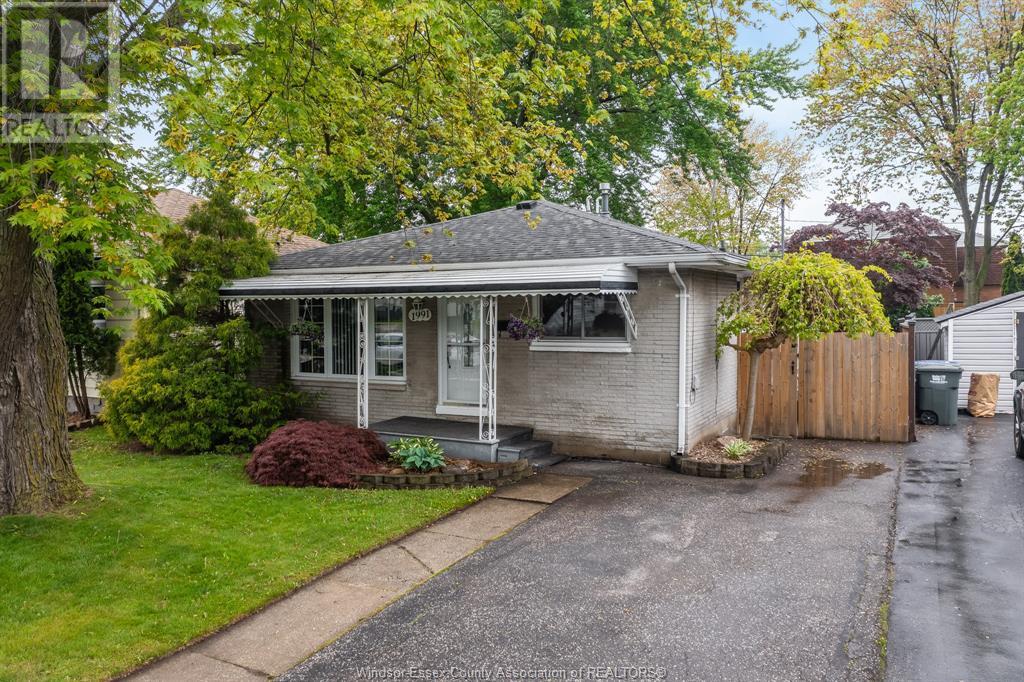 1991 FERNDALE AVENUE, Windsor, Ontario