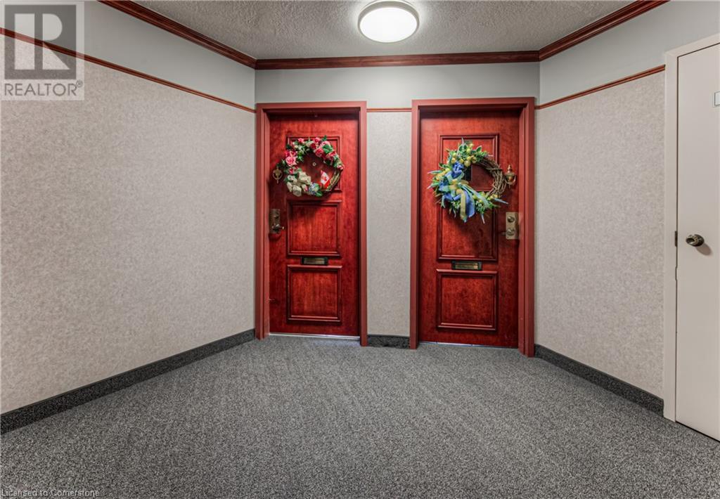 250 Glenridge Drive Unit# 405, Waterloo, Ontario  N2J 4H8 - Photo 2 - 40711814