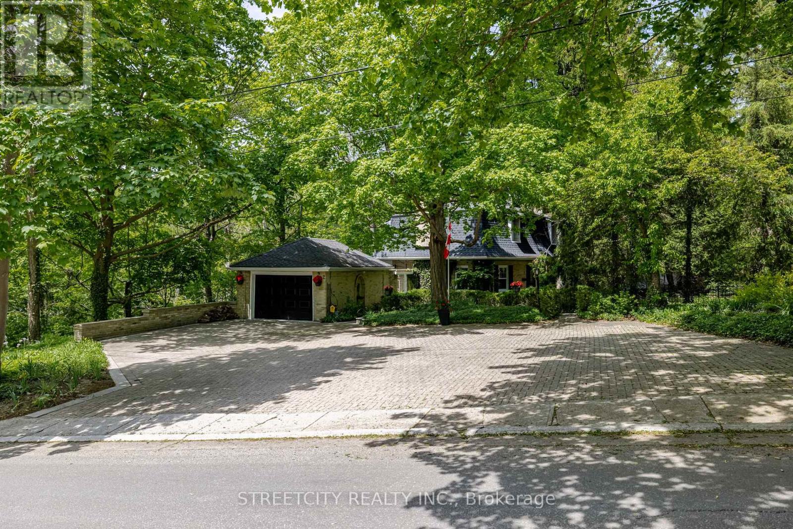 2 Grosvenor Street, London East, Ontario  N6A 1Y4 - Photo 3 - X12166068