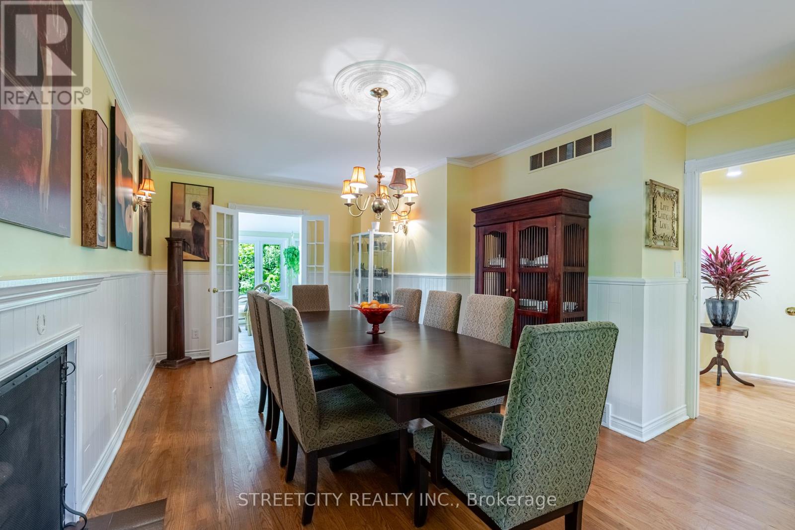 2 Grosvenor Street, London East, Ontario  N6A 1Y4 - Photo 9 - X12166068