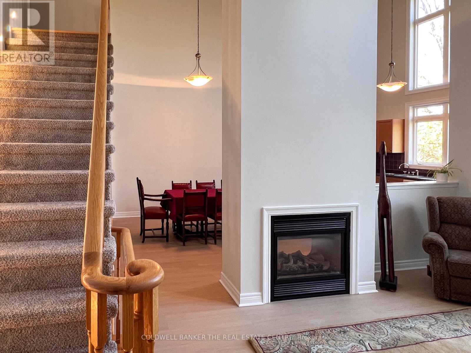 8 - 991 On Bogart Circle, Newmarket, Ontario  L3Y 8T4 - Photo 11 - N12155193