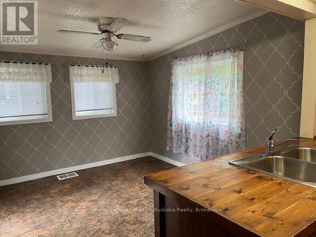 24 Regent Street, Kearney, Ontario  P0A 1M0 - Photo 13 - X12165475