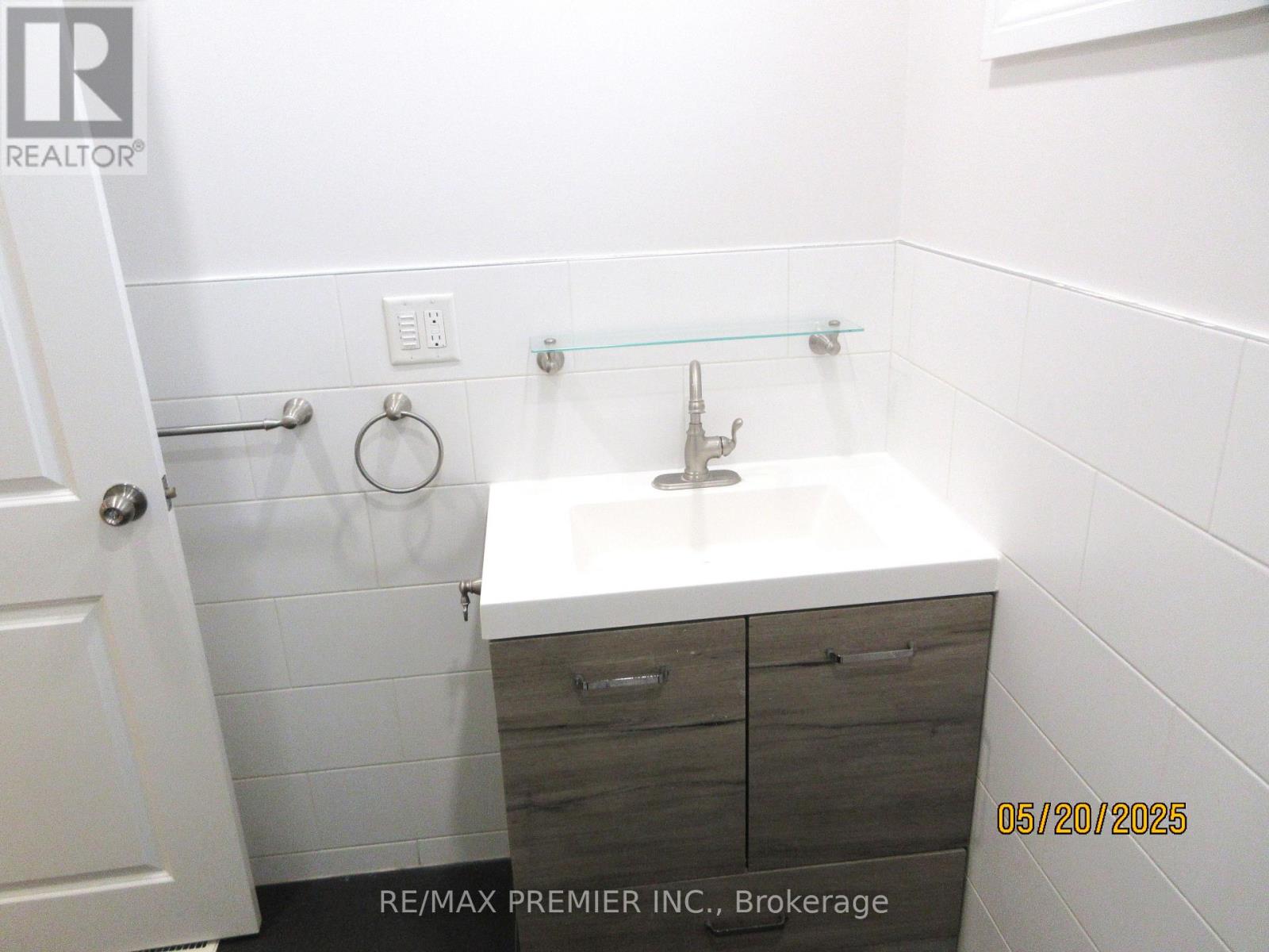 100 Snowood Court, Toronto, Ontario  M3N 1E8 - Photo 13 - W12168864