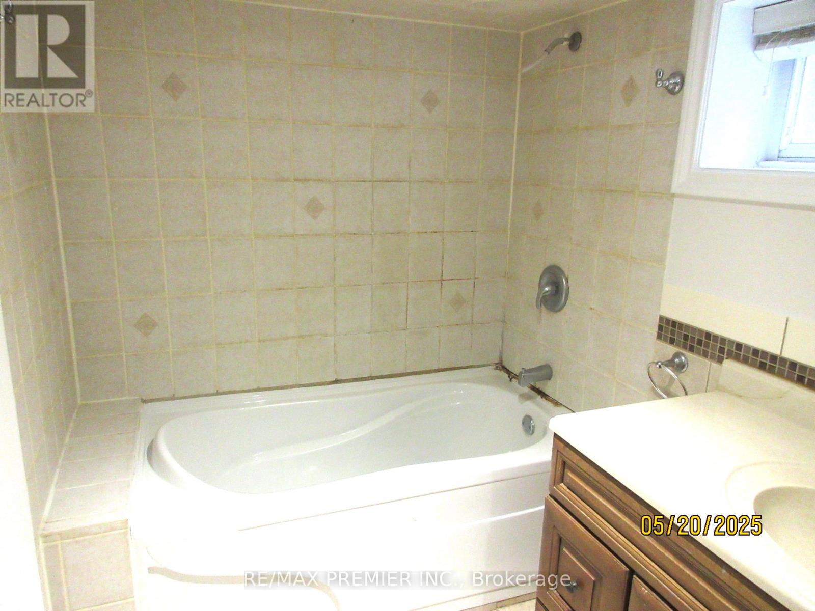 100 Snowood Court, Toronto, Ontario  M3N 1E8 - Photo 22 - W12168864