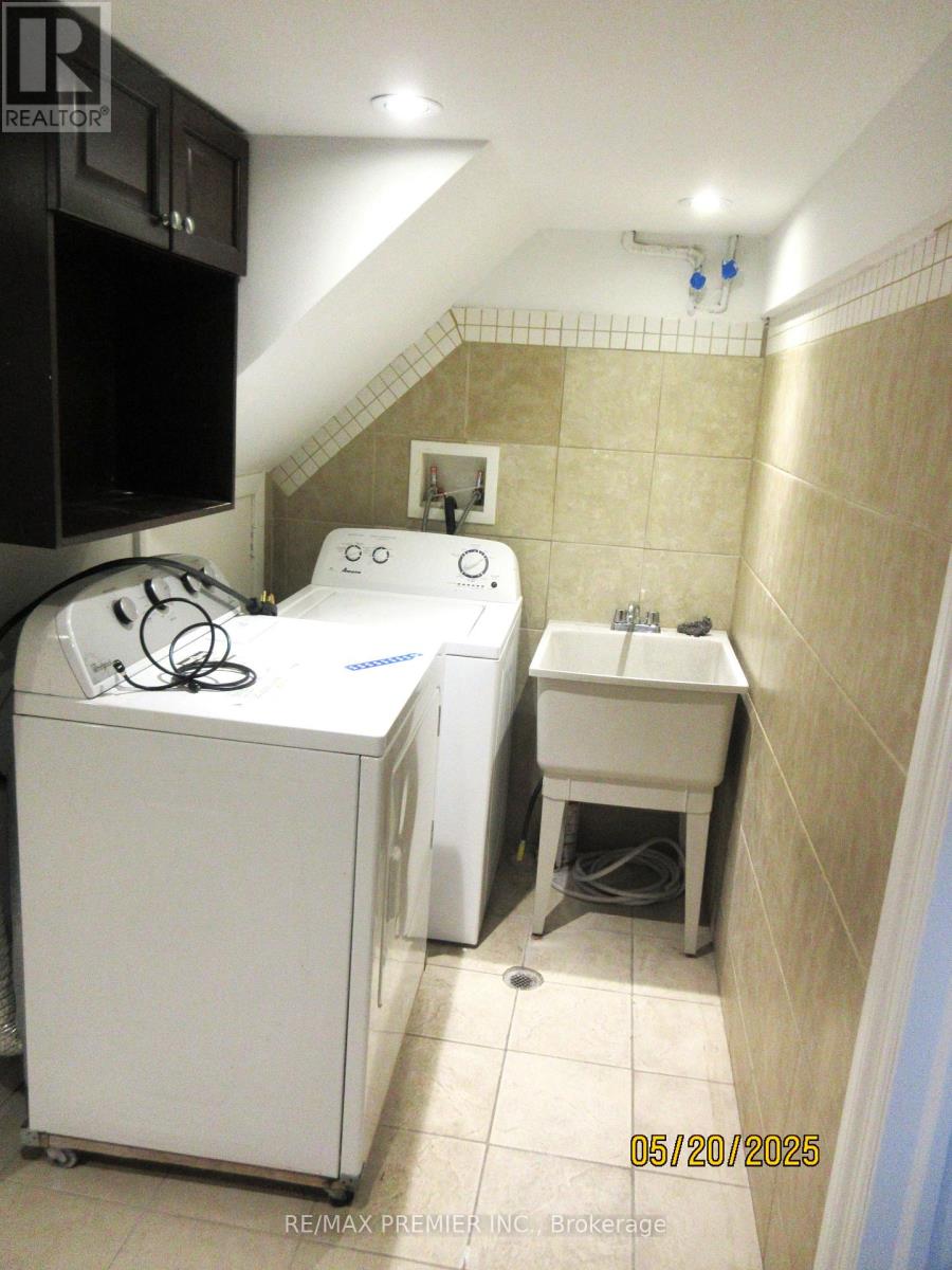 100 Snowood Court, Toronto, Ontario  M3N 1E8 - Photo 16 - W12168864