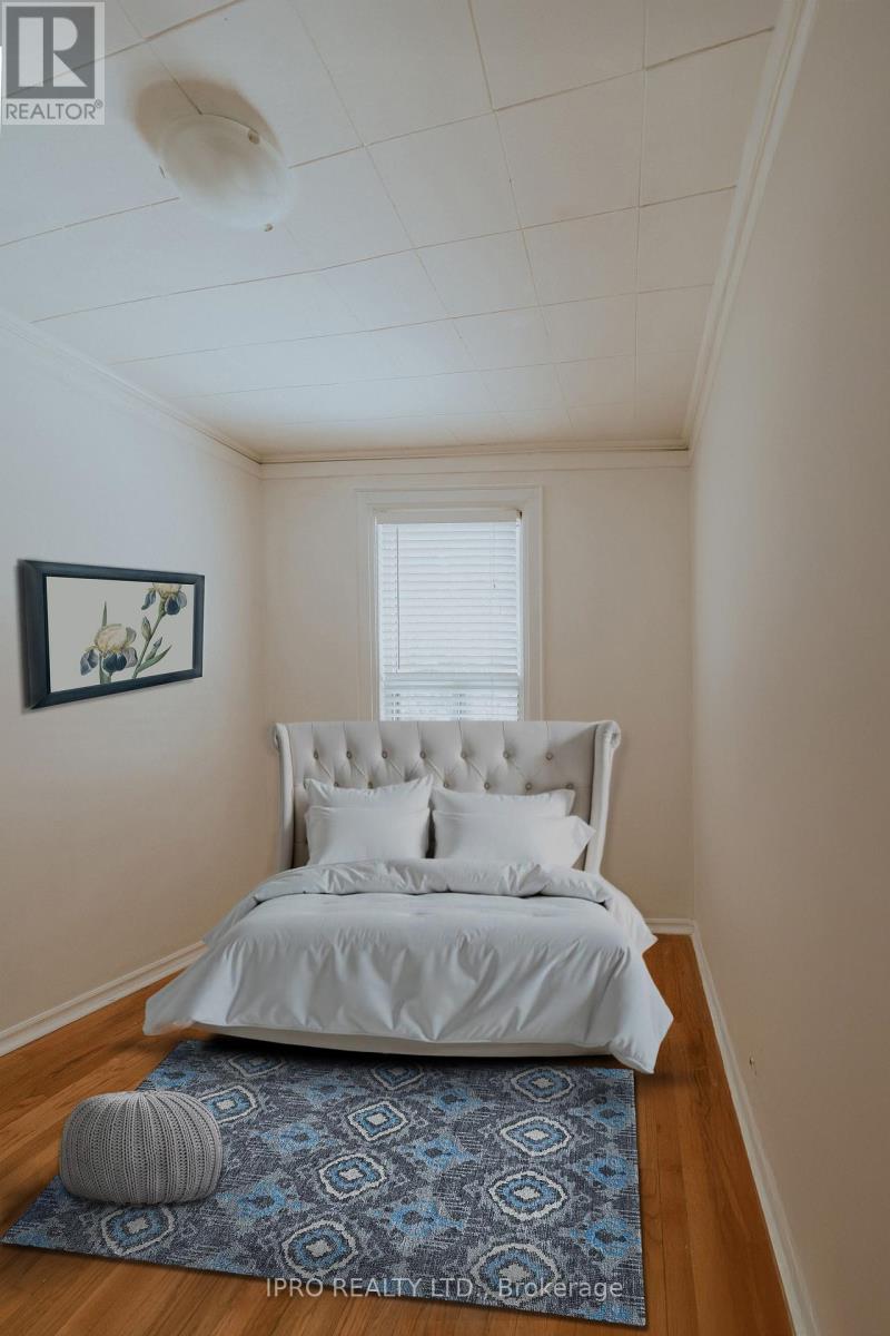 183 Livingstone Avenue W, Toronto, Ontario  M6E 2L9 - Photo 10 - W12171119
