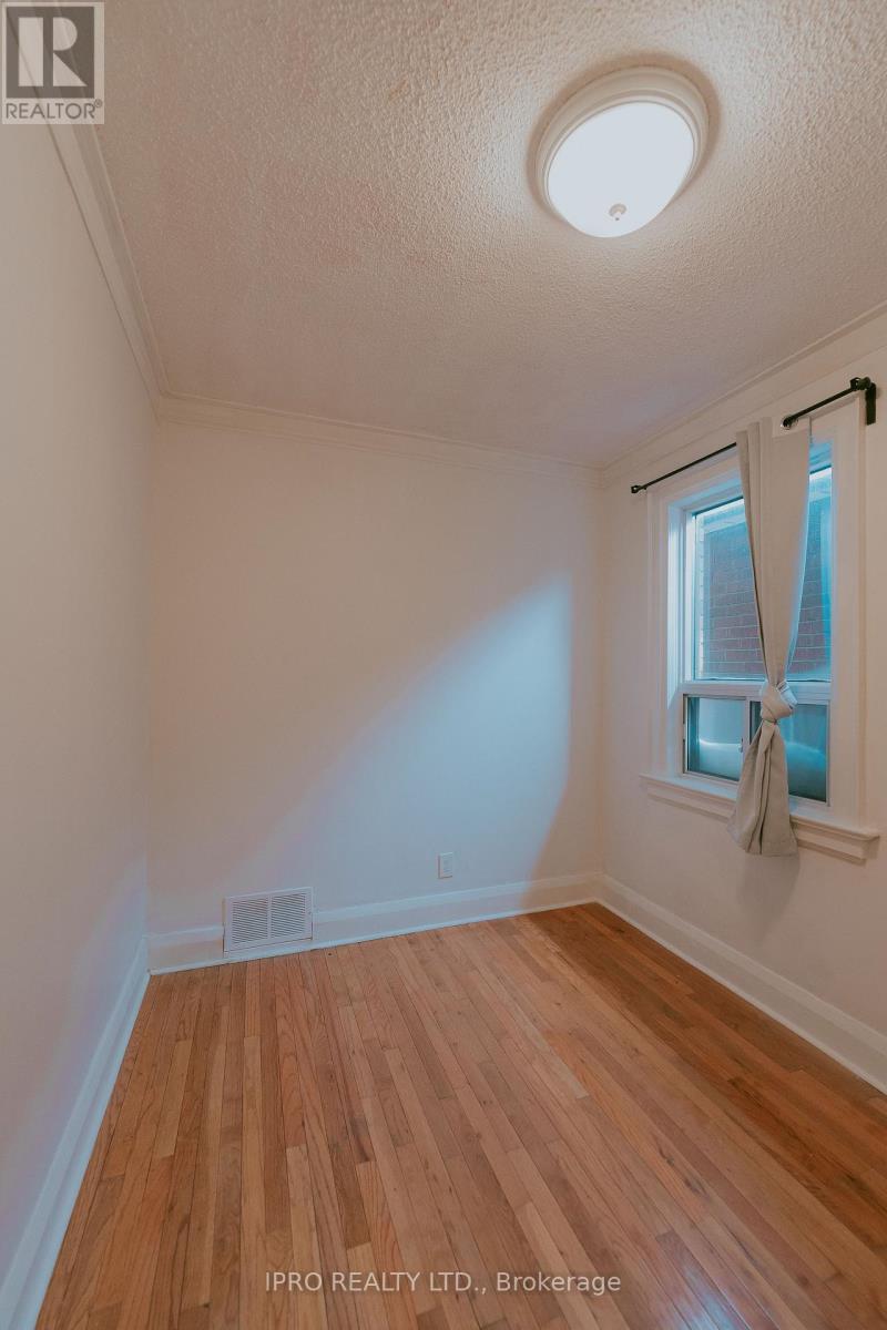 183 Livingstone Avenue W, Toronto, Ontario  M6E 2L9 - Photo 13 - W12171119